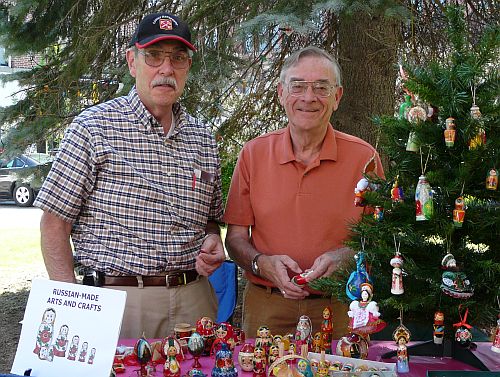Carl Daiker and Phil Gonyar sell Russian ornaments and handicrafts.